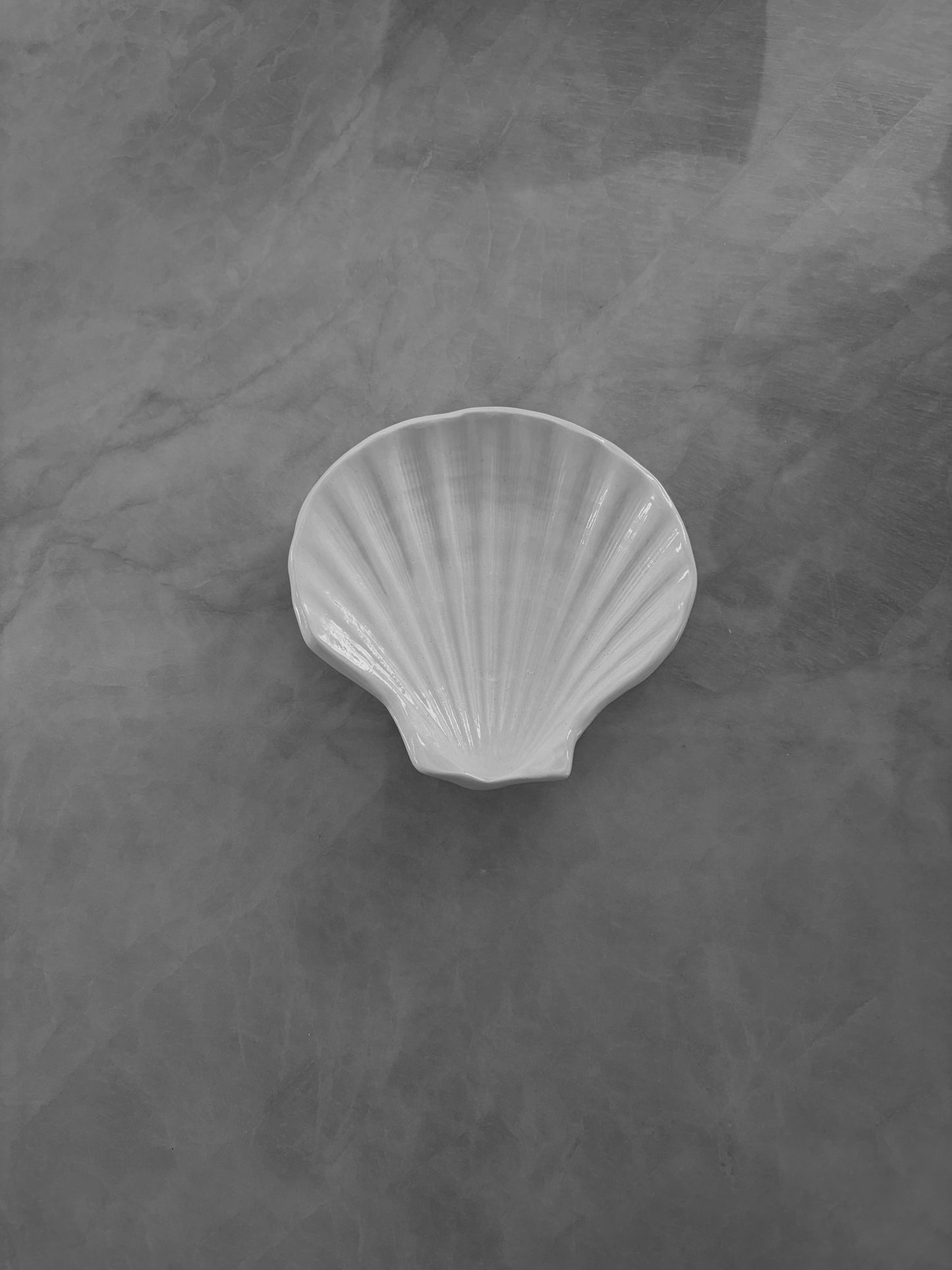 coquillage en céramique - butter yellow